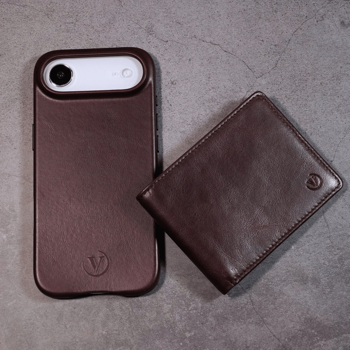 iPhone 17 Series Vantage Leather Case