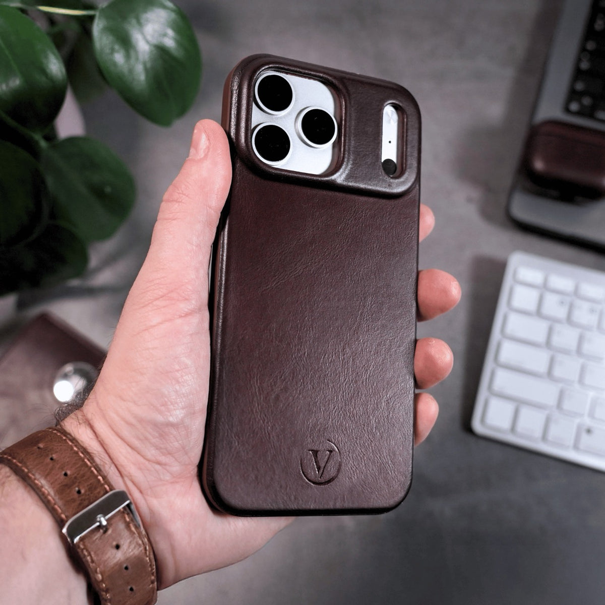 iPhone 17 Series Elite Leather Case