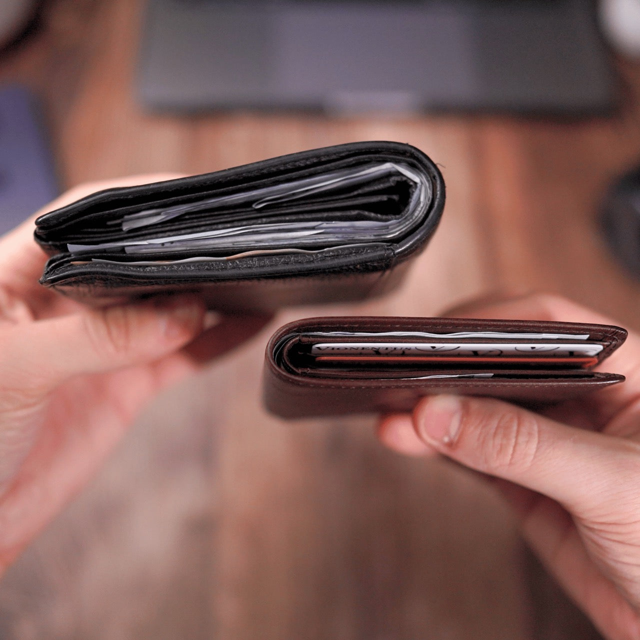 Supreme Smart VN400 AirTag Wallet – Vionentus
