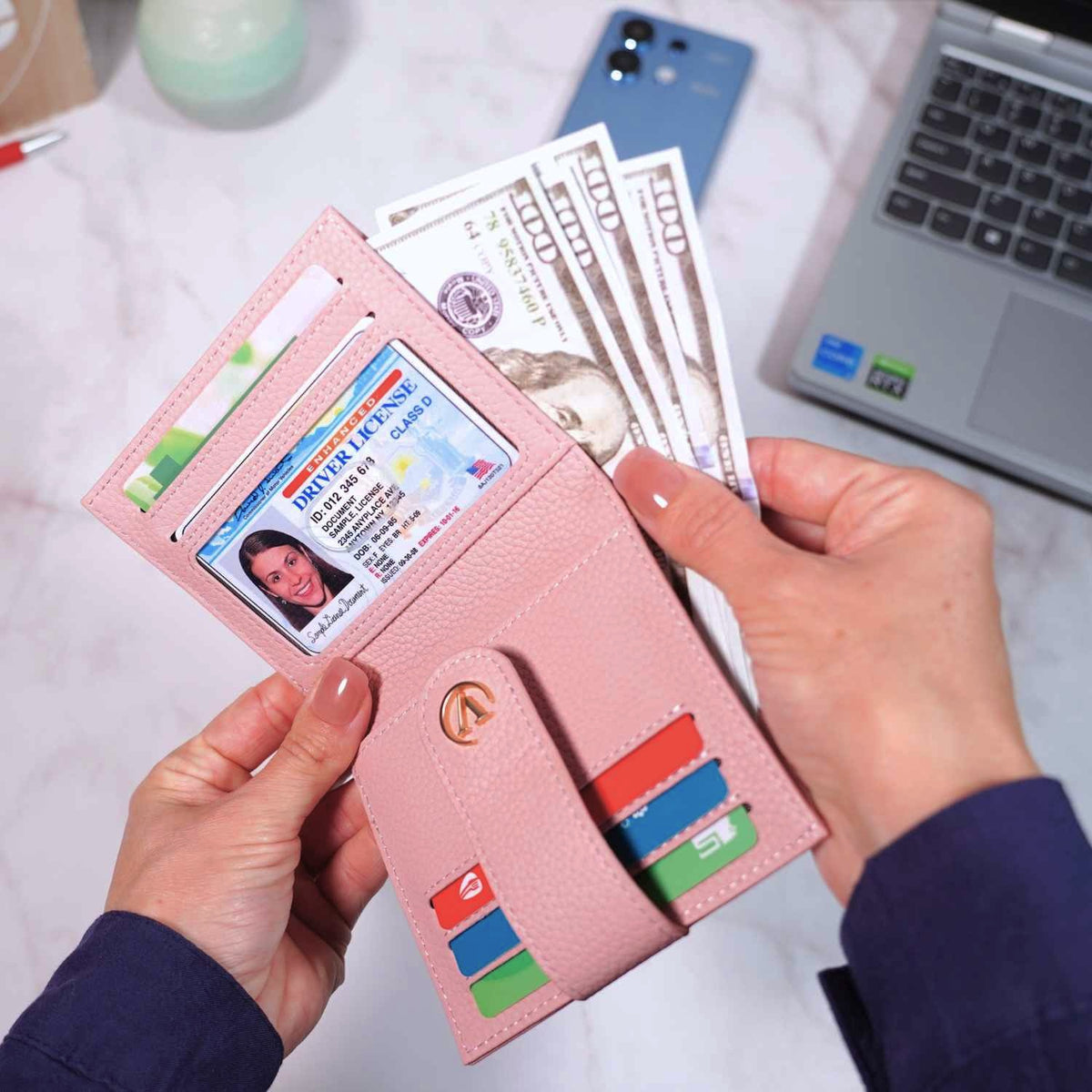 Women's AirTag Wallet Deluxe Smart VN300